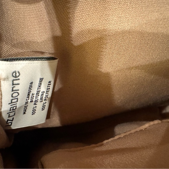 LIZ CLAIBORNE Quilted Tan/Blush color Backpack-purse coquette feminine girlhood - Picture 7 of 9